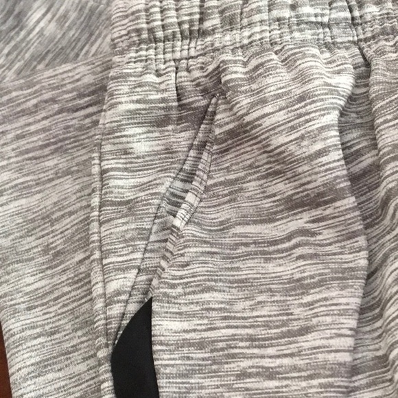 NIKE BOYS YSM DRI-FIT THERMA FLEECE PANTS - Picture 5 of 5